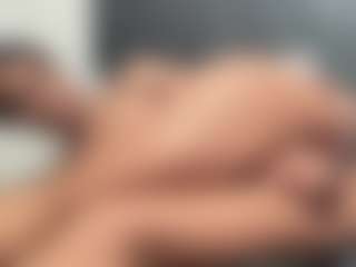 Hotmelelo's Live Sex Cam Show