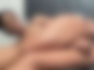 Hotmelelo's Live Sex Cam Show