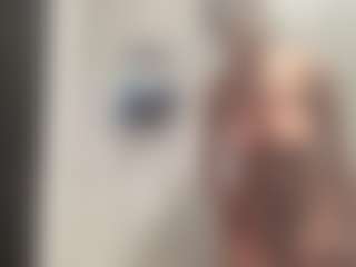 Hotmelelo's Live Sex Cam Show