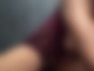 Hotmelelo's Live Sex Cam Show