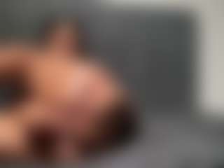 Hotmelelo's Live Sex Cam Show