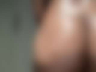 Live cam show with Hotmelelo - Big Tits Brown Hair on Soda Cam