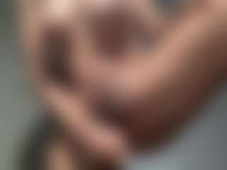 Hotmelelo's Live Sex Cam Show