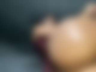 Hotmelelo's Live Sex Cam Show