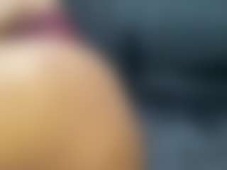 Hotmelelo's Live Sex Cam Show