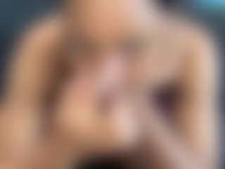 Hotmelelo's Live Sex Cam Show