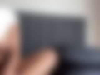 Hotmelelo's Live Sex Cam Show