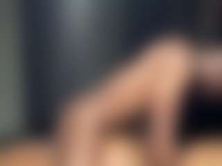 Hotmelelo's Live Sex Cam Show