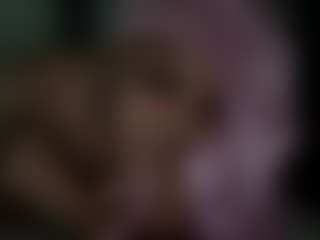Live cam show with Hotmelelo - Thick on Mixed Magazine Live