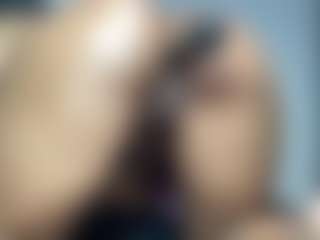 Hotmelelo's Live Sex Cam Show