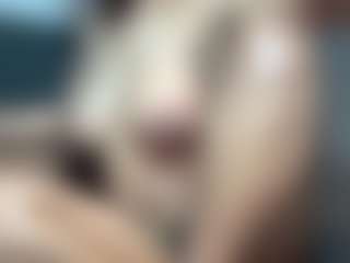 Live cam show with Hotmelelo - Ass Clapping on Camming Site
