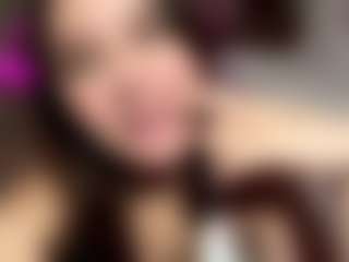 Live cam show with Aria - BBW on UwU Esports