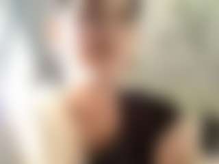 Live cam show with TashaDupes - Spank Brown Hair on livesuperchat.net