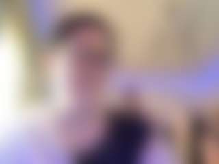 Live cam show with TashaDupes - Smoking on Camsoda