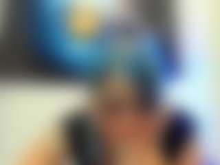 Live cam show with adelaindiamond - Moaning on Camsoda