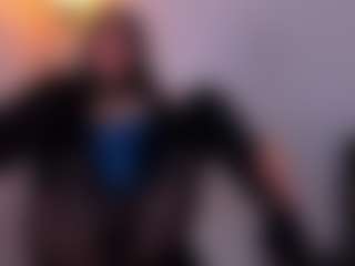 Show de cam en vivo con adelaindiamond - Facial en Camsoda