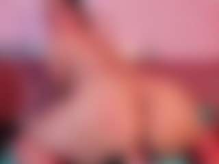 Live cam show with Alma-Rivers - Big Tits on AdultVida.com