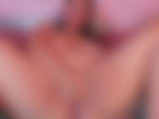 Live cam show with Alma-Rivers - Shower on SpankPalCams