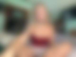 Live cam show with BittyBrat333 - Strip on SpunkLive