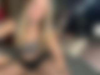 BittyBrat333's Live Sex Cam Show