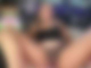BittyBrat333's Live Sex Cam Show