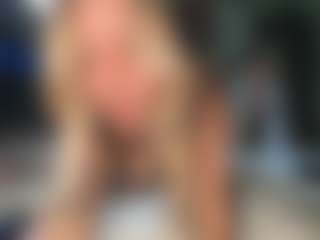BittyBrat333's Live Sex Cam Show