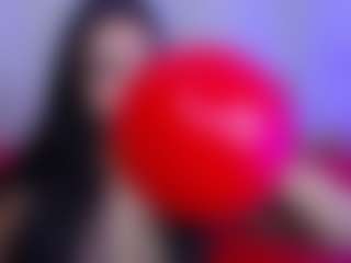 MAGIIC-BRUNETTE's Live Sex Cam Show
