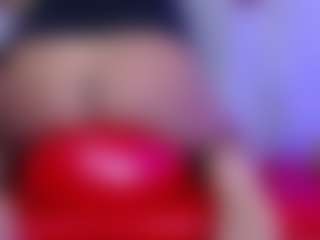 MAGIIC-BRUNETTE's Live Sex Cam Show