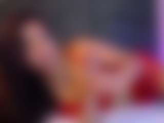 MAGIIC-BRUNETTE's Live Sex Cam Show
