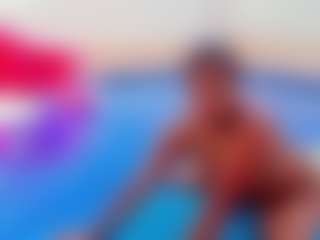 MAGIIC-BRUNETTE's Live Sex Cam Show