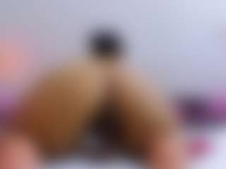 Megansaaenz's Live Sex Cam Show