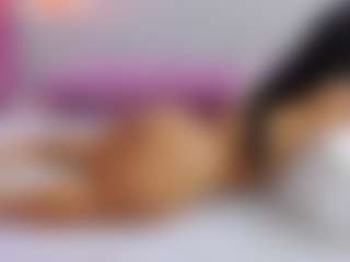 Live cam show with Megansaaenz - Ass Bouncing on Camming Site