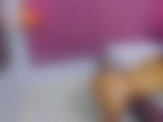 Live cam show with Megansaaenz - Erotic Dance on Fling VIP Chat