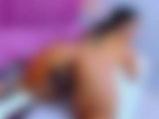 Live cam show with Megansaaenz - Colombia on Dolls Live