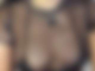 Live cam show with PinkWhisper20 - Tiny on Chatstar