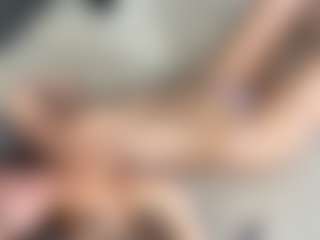 Live cam show with Vernice - Upskirt on Gym Cam Girls