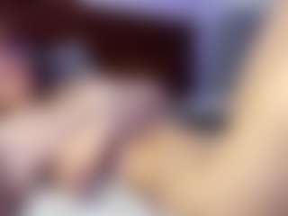 Live cam show with Vernice - Moaning on Fling VIP Chat