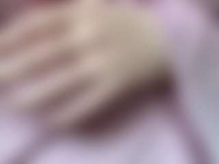Live cam show with Vernice - Upskirt on CamwithHer