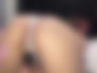 Live cam show with Vernice - Moaning on Stripli.com