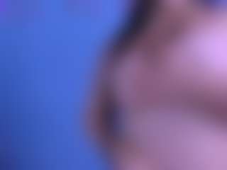 Live cam show with amanda-striking - Smoking on Camiplay Live