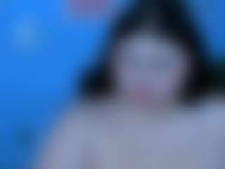 Live cam show with amanda-striking - Smoking on CamSextacy