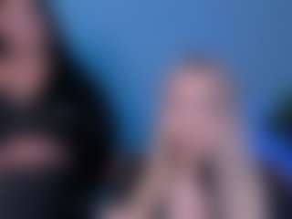 Live cam show with amanda-striking - Ass Bouncing on Fit Hotties