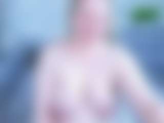 Live cam show with Ammy - Moaning on Milfs Live