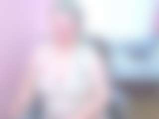 Live cam show with Ammy - Thick on friskycurves.com