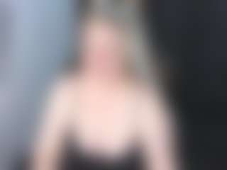 Live cam show with Ammy - Upskirt on Camsoda