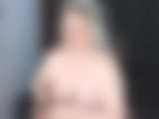 Live cam show with Ammy - Middle Aged on Gym Cam Girls