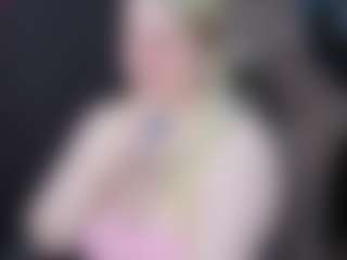 Live cam show with Ammy - Middle Aged on CamClone