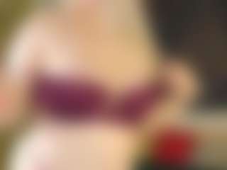 Live cam show with Ammy - BBW Middle Aged on Fit Hotties
