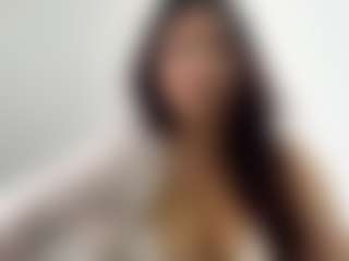 Live cam show with Lina - Athletic Public on Soda Cam