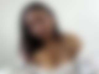 Live cam show with Lina - Latina Petite on Camsoda